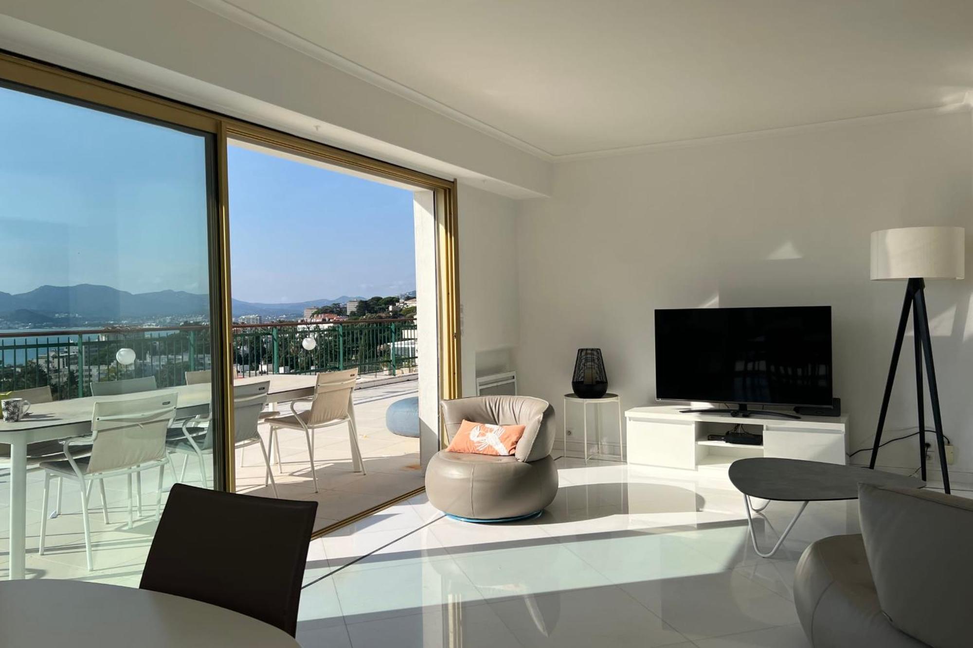 Luxury Penthouse Breathtaking Sea View 200m2 Terrace In The Center Holiday home